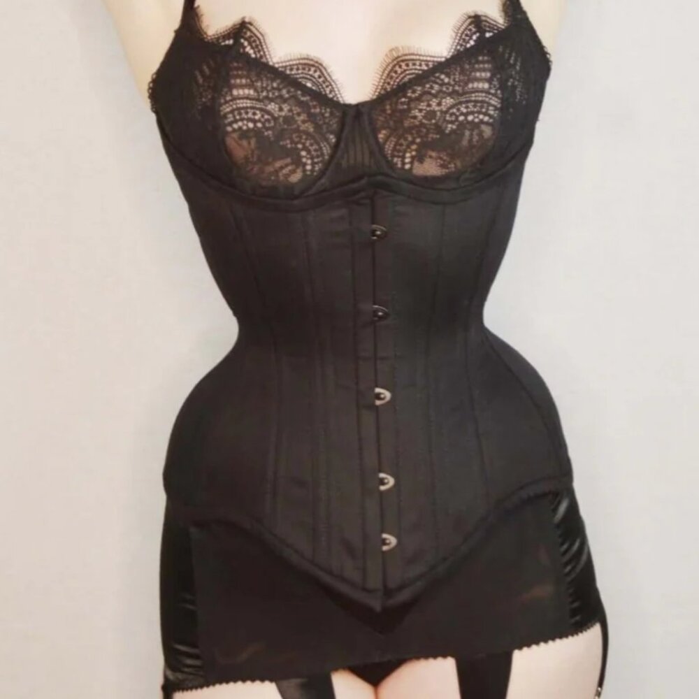 True Corset vixen curvista 24 bone extra curvey size 22 NWT